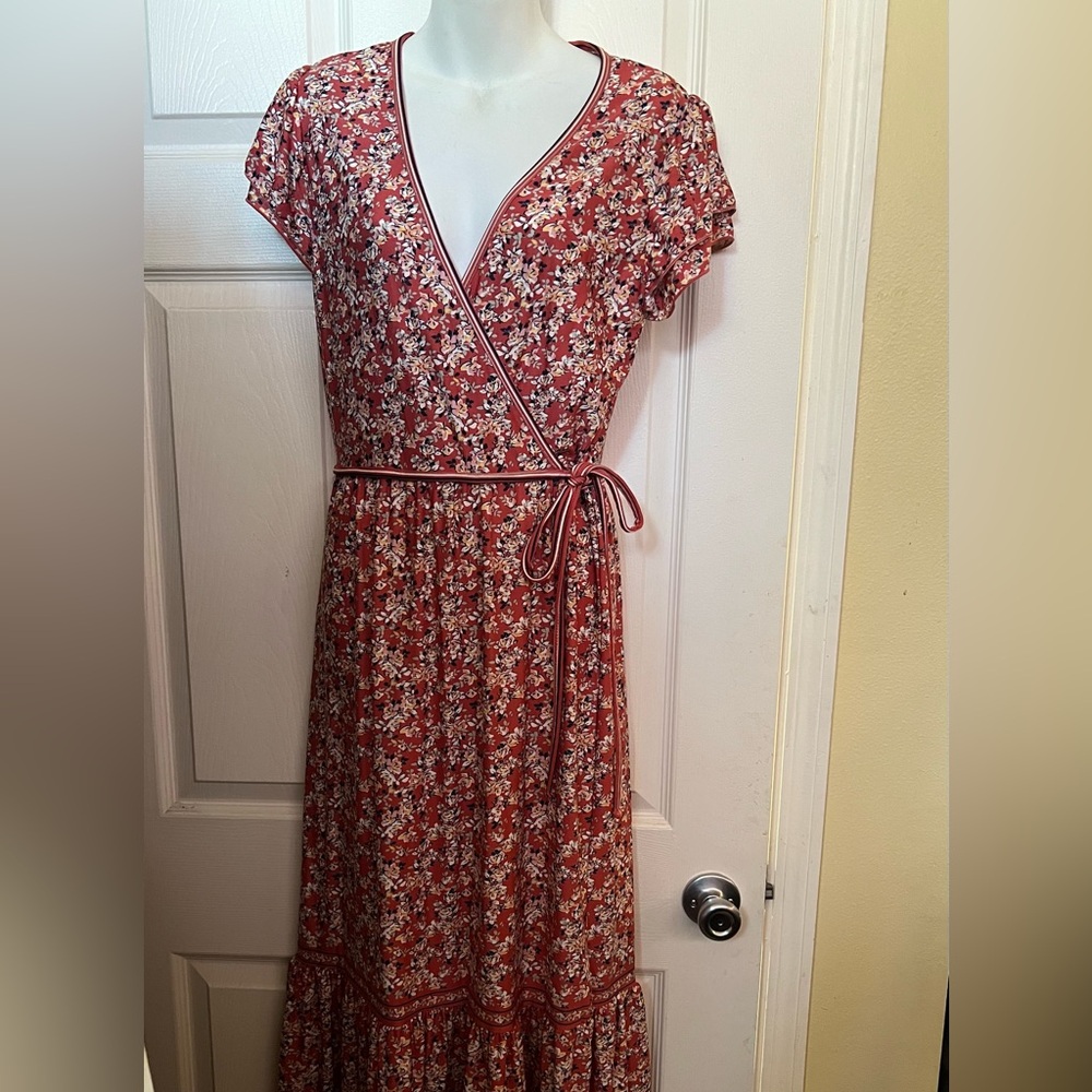 Max Studio Red Floral Midi Dress